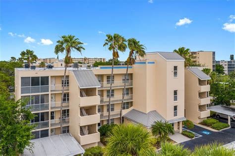 There are currently 396 condos for sale in Bradenton, Manatee County, FL to browse through, with prices between 76,900 and 2,395,000. . Bradenton fl condos for sale